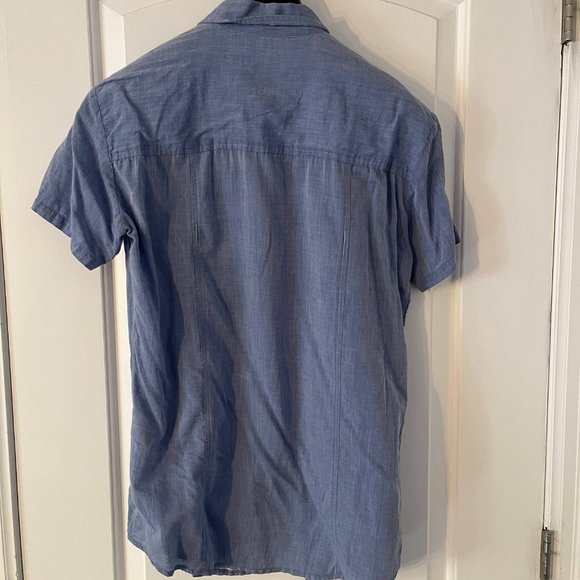 BLUE 100% COTTON MENS SHORT SLEEVED DRESS SHIRT - Picture 2 of 4